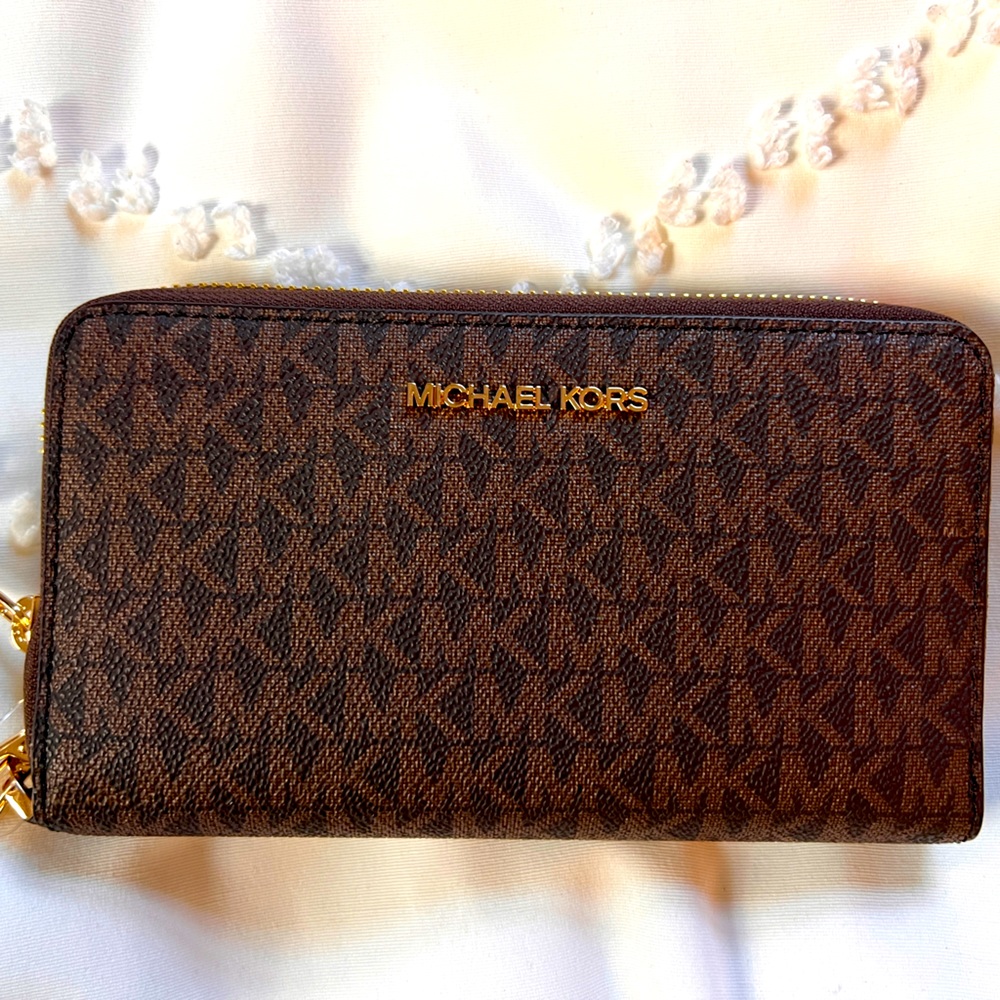 NWT Michael Kors wallet